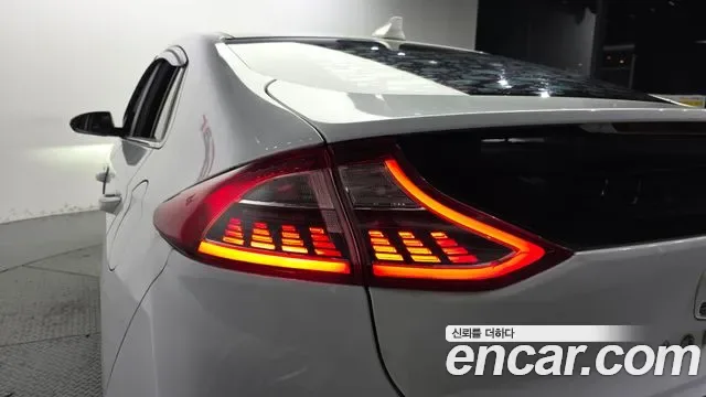 Hyundai Ioniq Ionic Electric, 2017 — фото 23