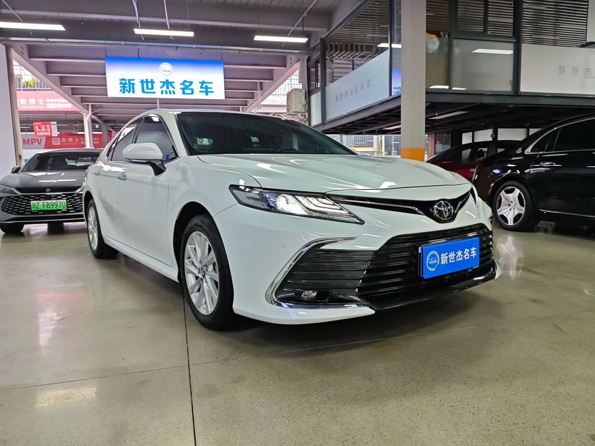 Toyota Camry, 2023 — фото 3