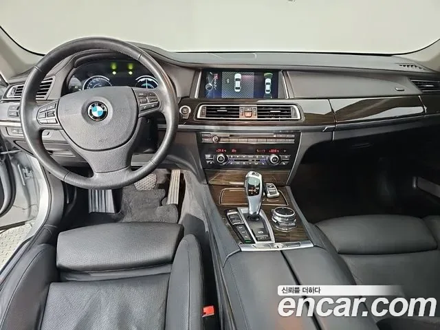 BMW 7-Series F01, 2013 — фото 5