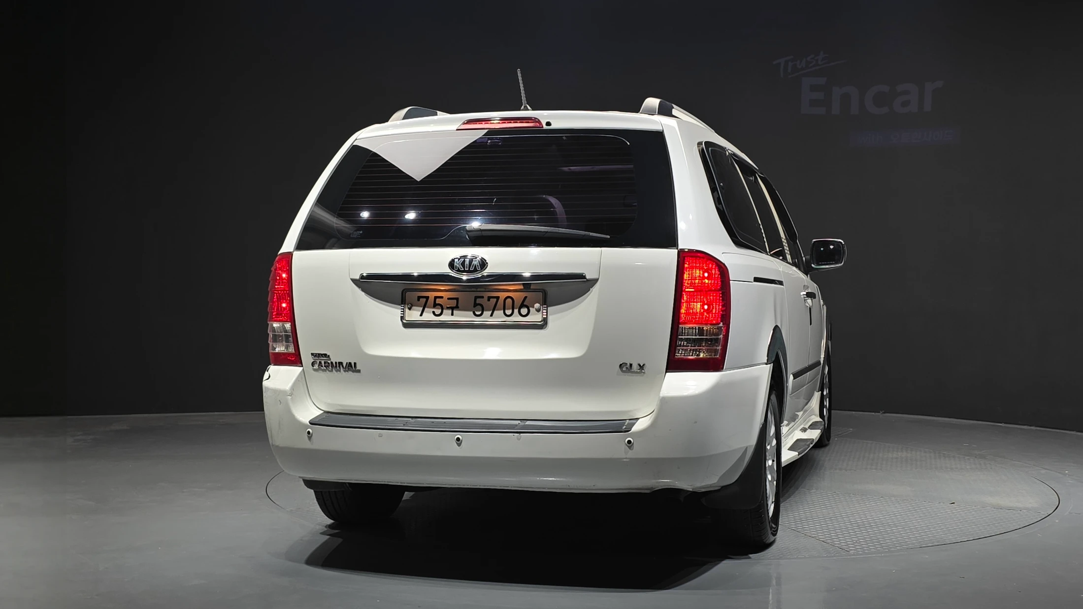 Kia Canival Grand Carnival, 2009 — фото 4