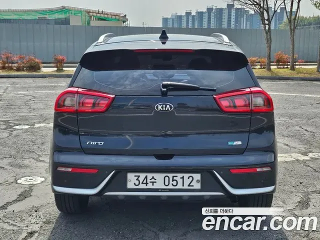 Kia Niro, 2016 — фото 4