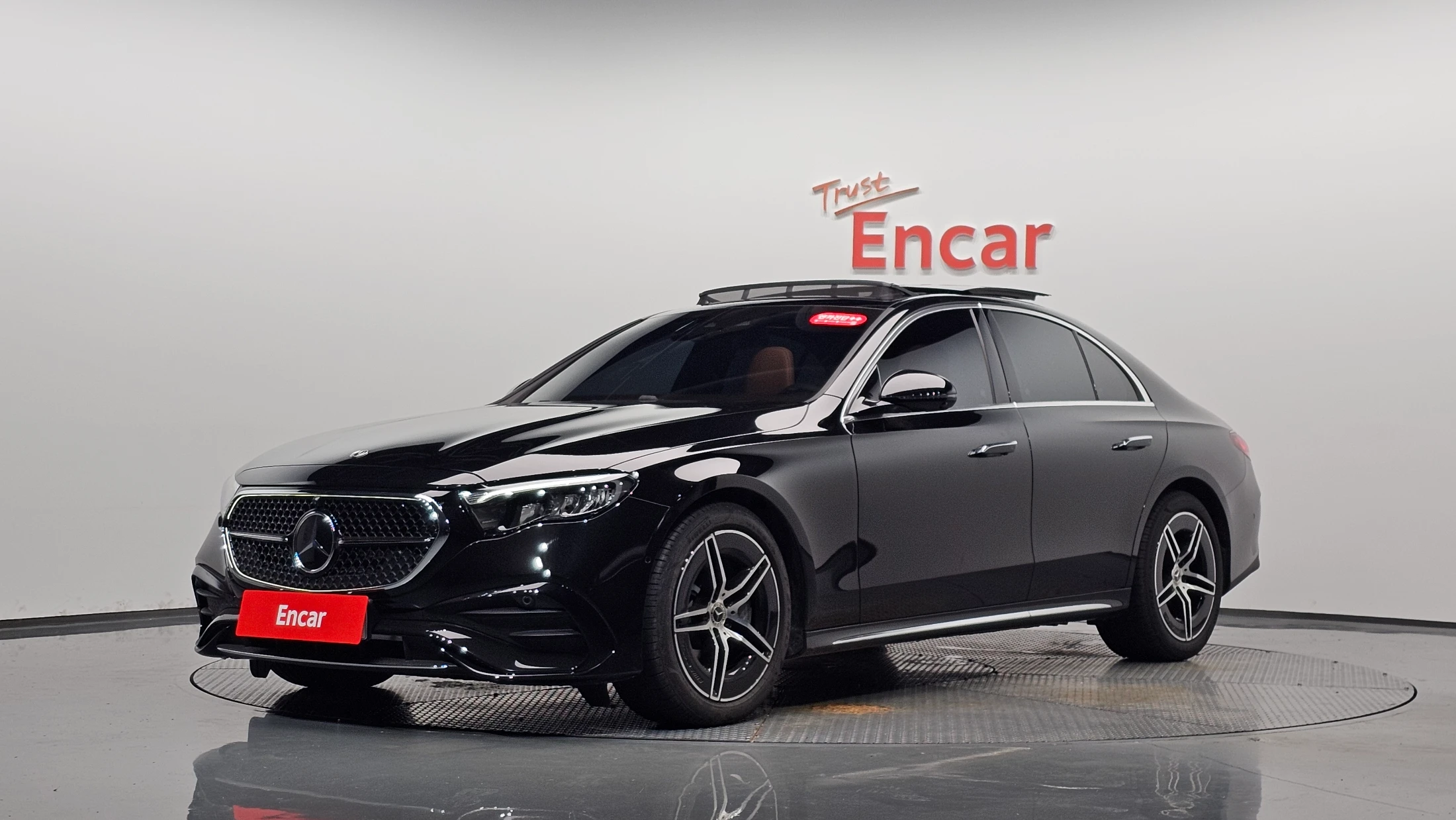 Mercedes-Benz E-Class W214