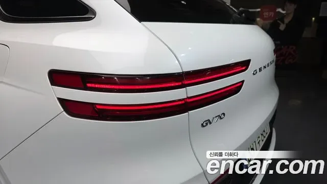 Genesis Gv70, 2021 — фото 24