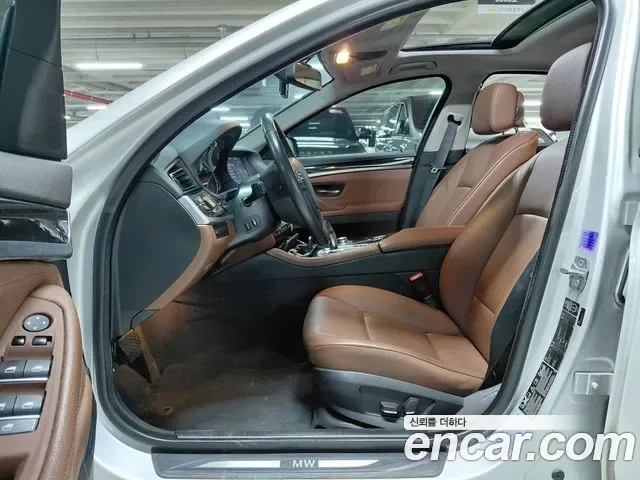 BMW 5-Series F10, 2013 — фото 10