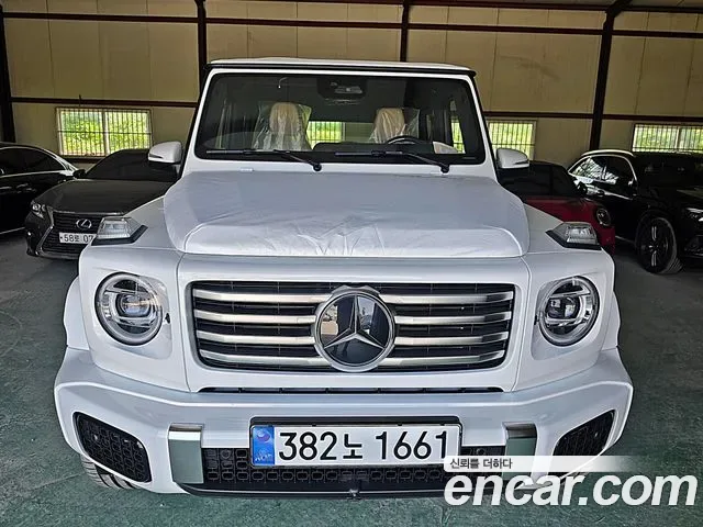 Mercedes-Benz G-Class W465