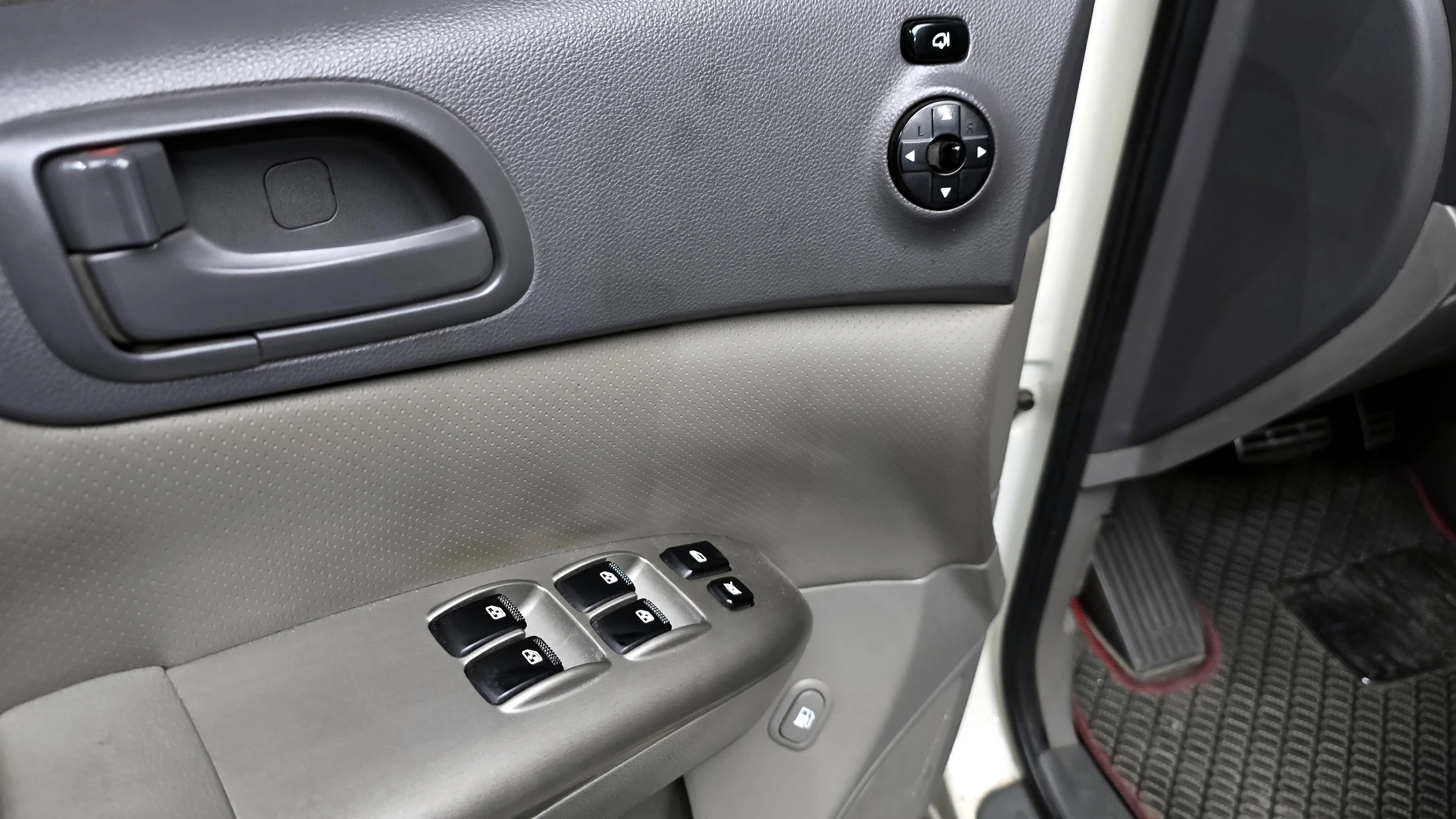 Kia Canival Carnival R, 2011 — фото 17