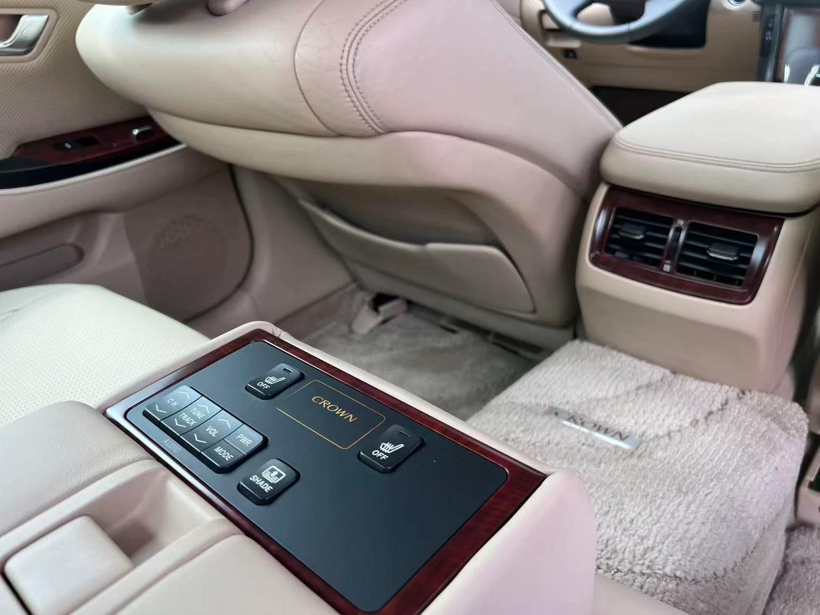 Toyota crown, 2010 — фото 14