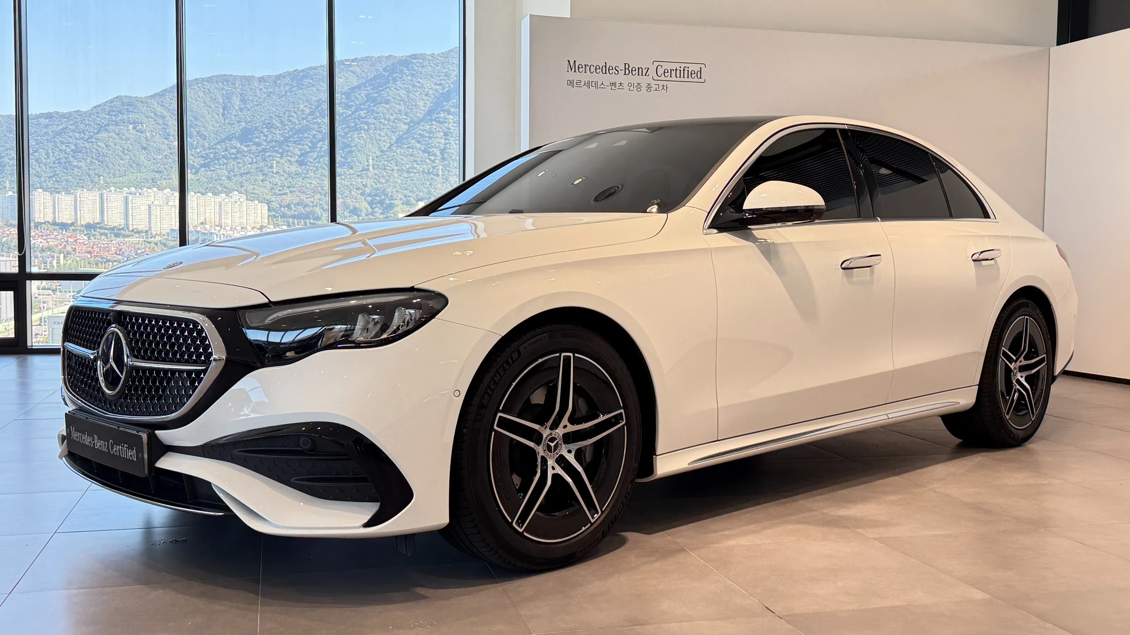 Mercedes-Benz E-Class W214