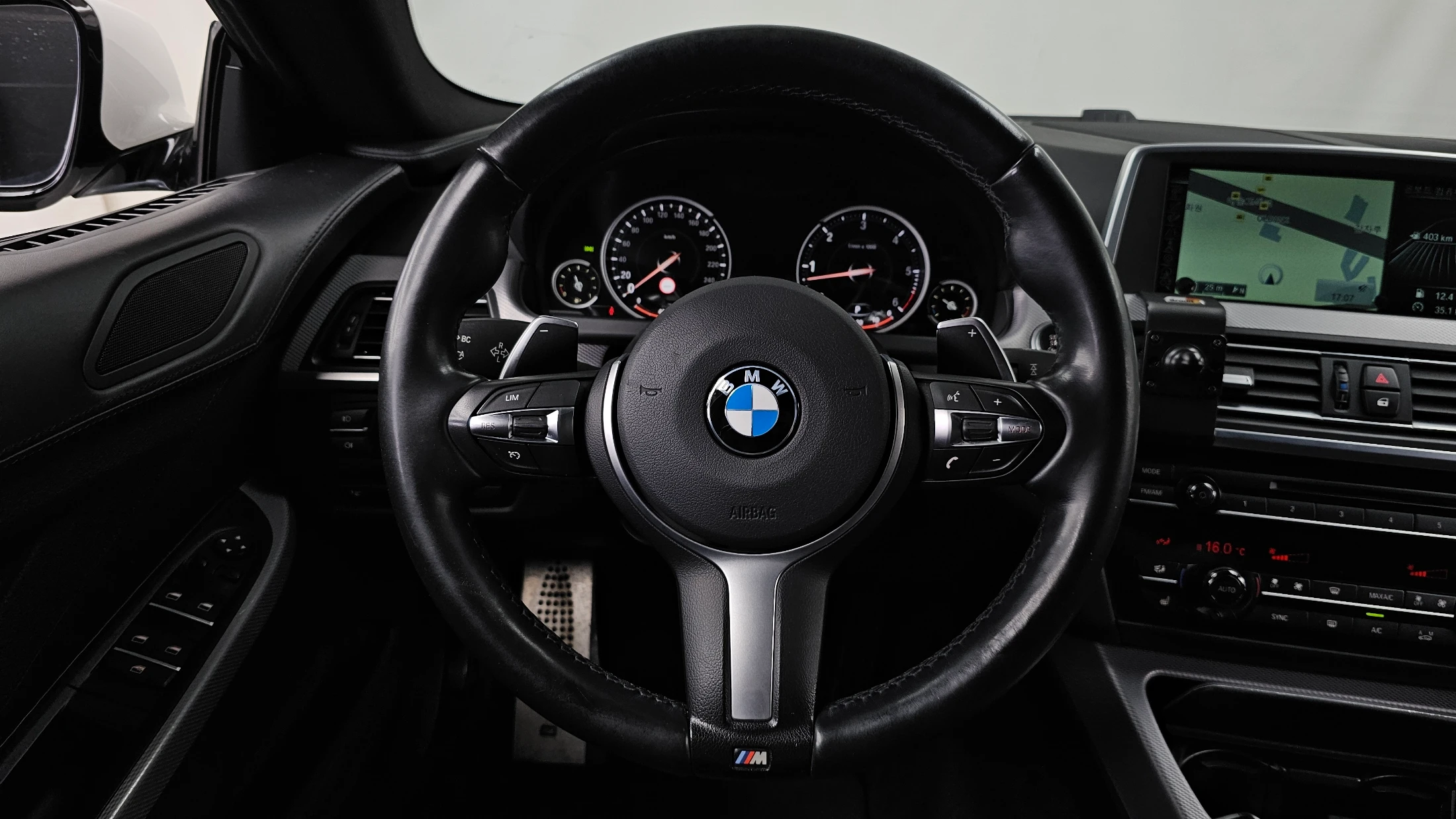 BMW 6-Series F12, 2013 — фото 13