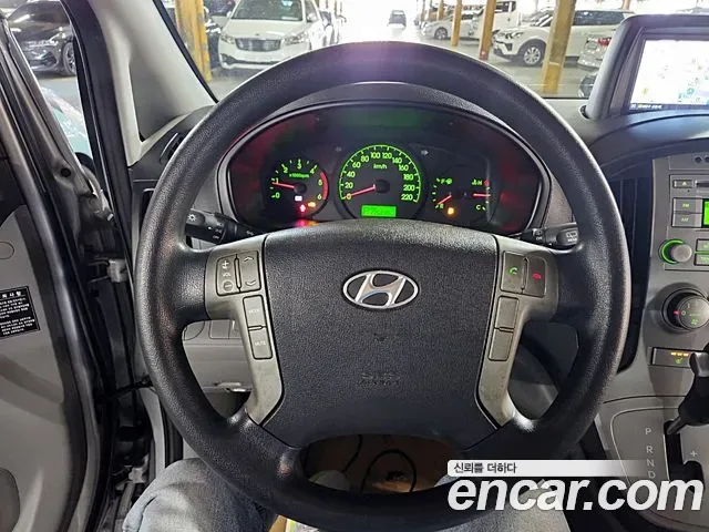 Hyundai Starex Grand Starex, 2012 — фото 16