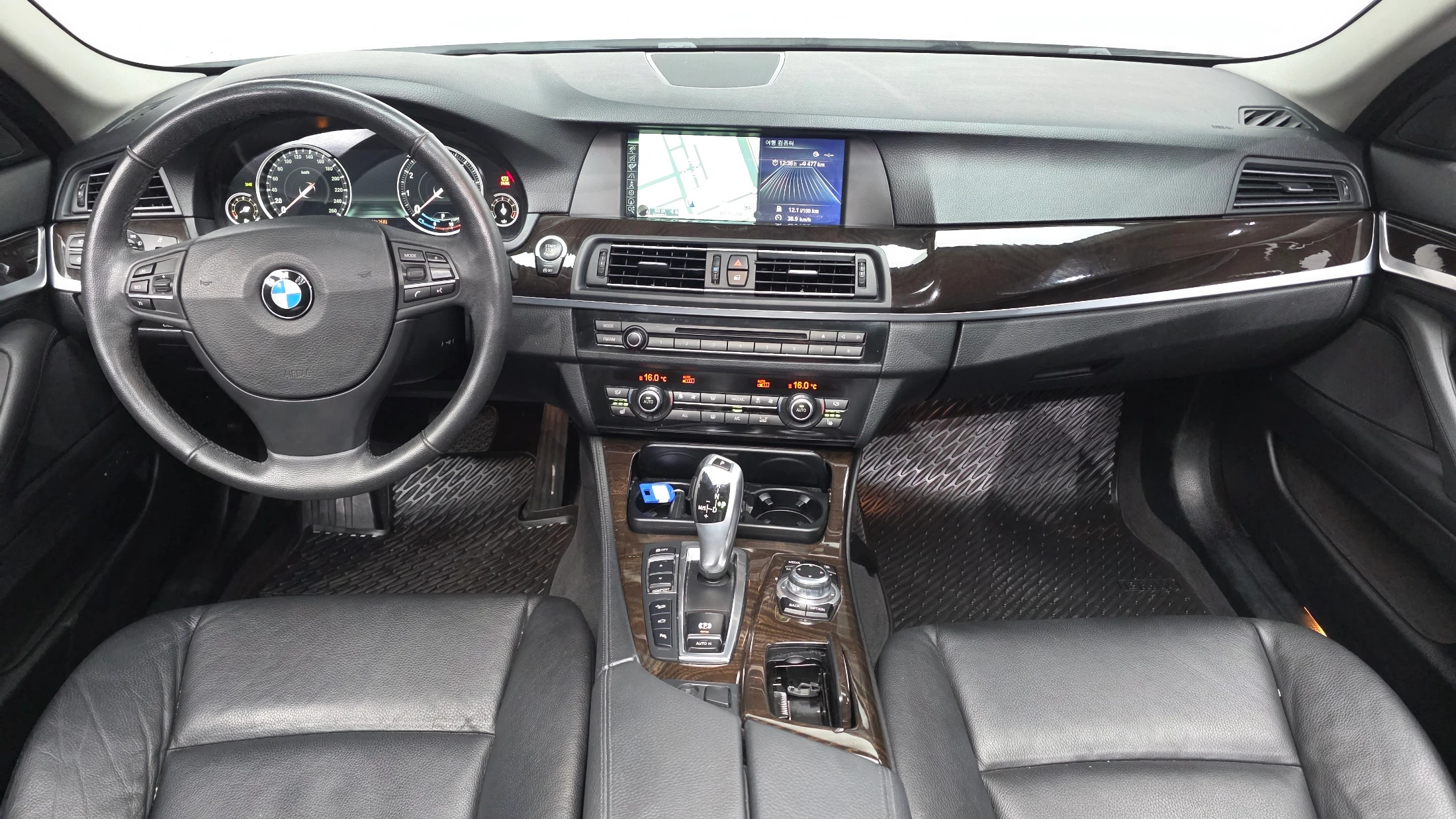 BMW 5-Series F10, 2013 — фото 7