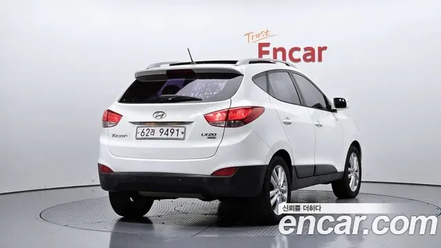 Hyundai Tucson ix, 2012 — фото 2