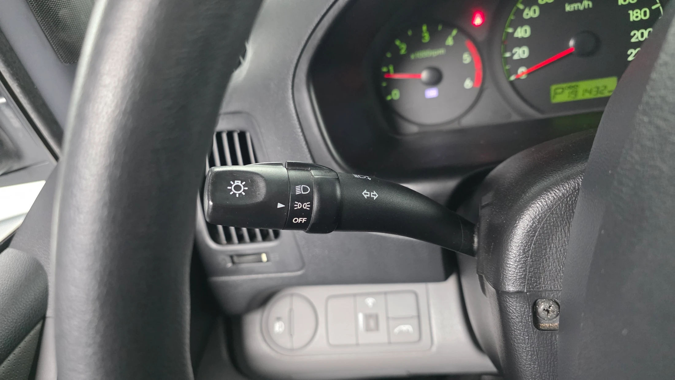 Hyundai Starex Grand Starex, 2012 — фото 18