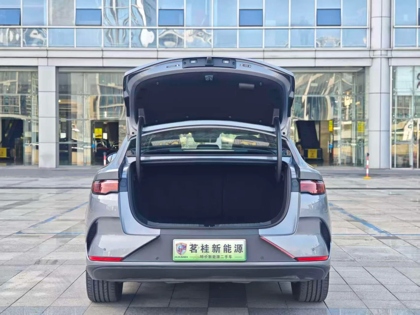 BYD Qin L EV, 2025 — фото 12