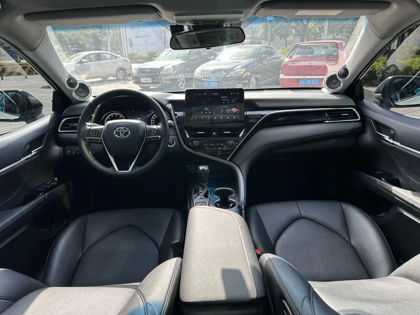 Toyota Camry, 2023 — фото 14