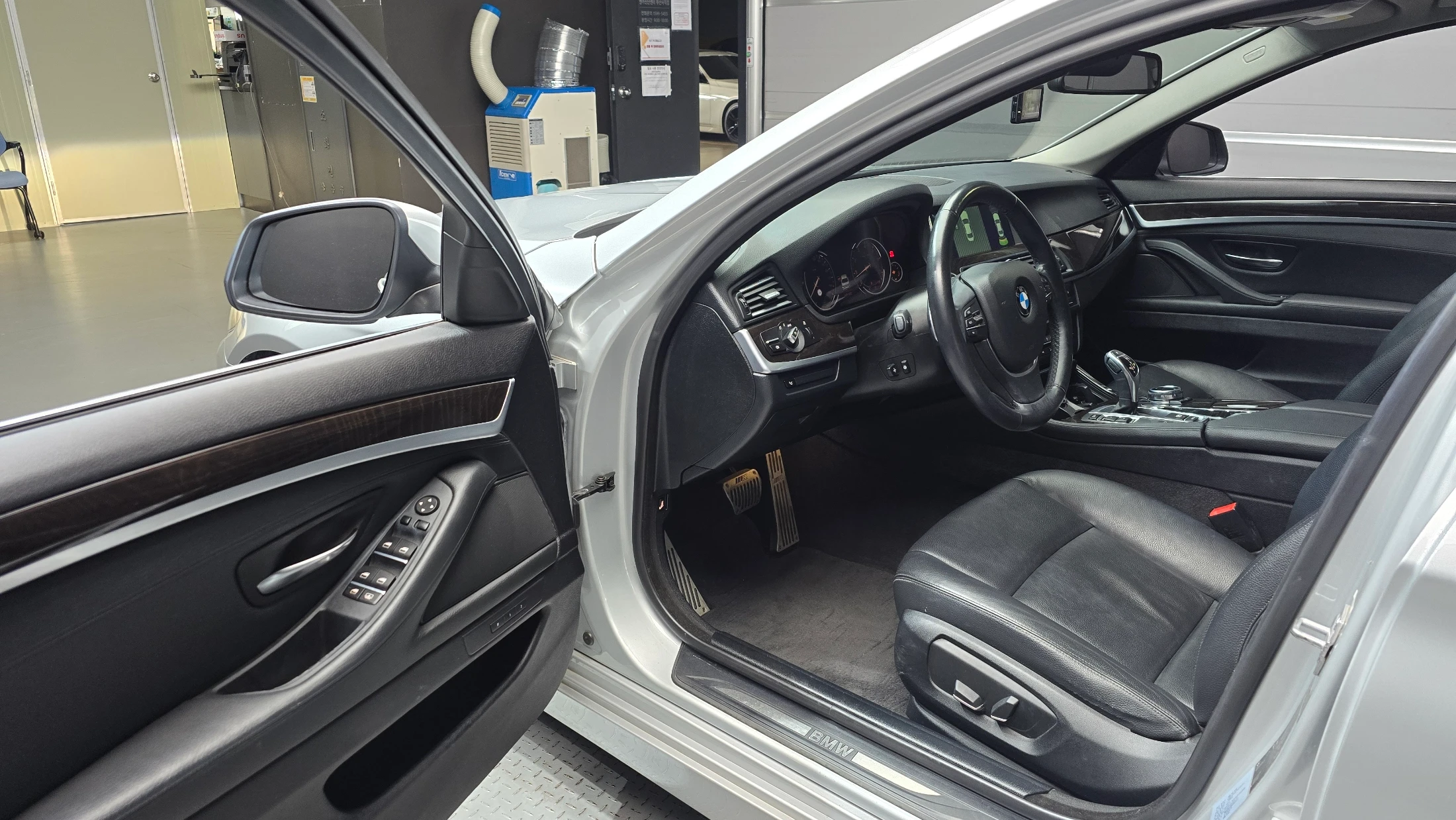 BMW 5-Series F10, 2014 — фото 10