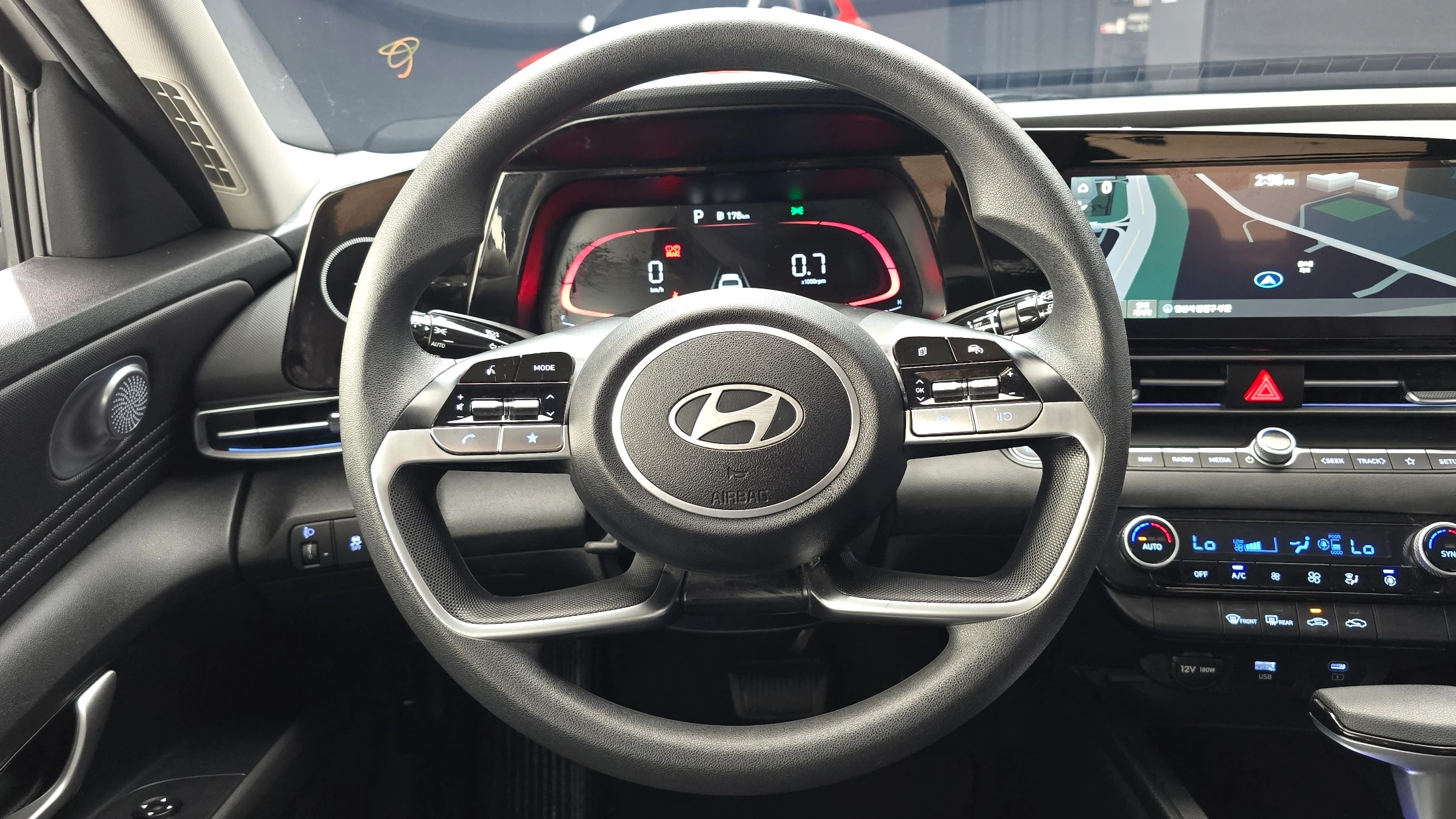 Hyundai Avante CN7, 2024 — фото 13