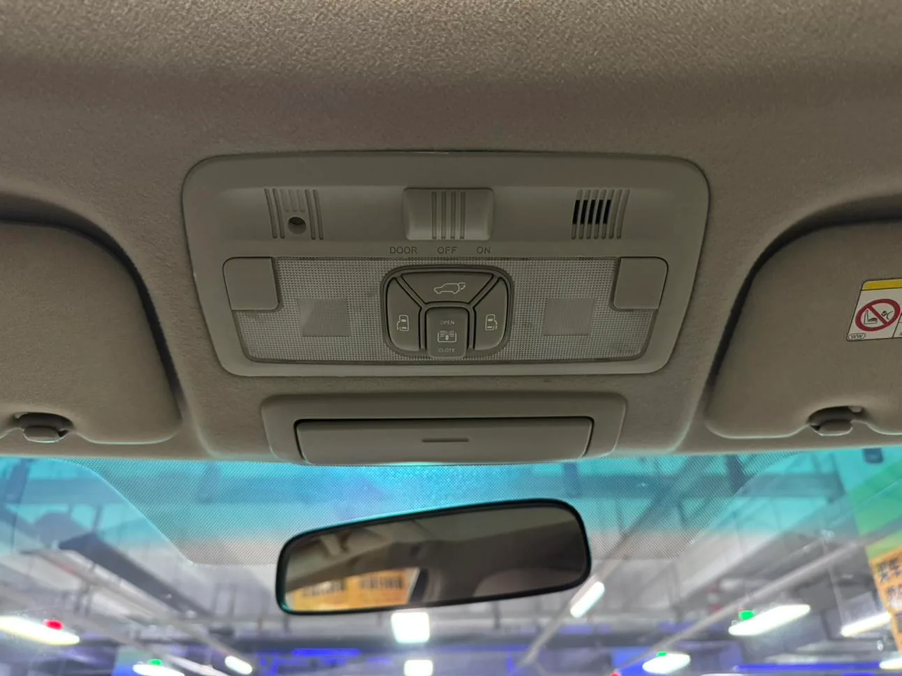 Toyota Previa, 2010 — фото 20