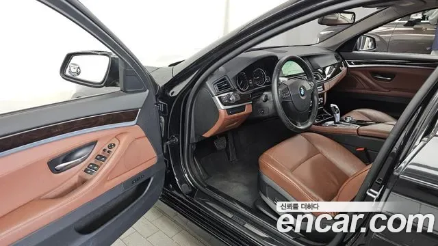 BMW 5-Series F10, 2013 — фото 10