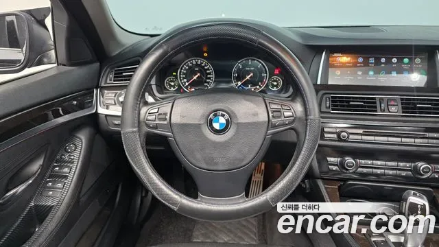 BMW 5-Series F10, 2013 — фото 13