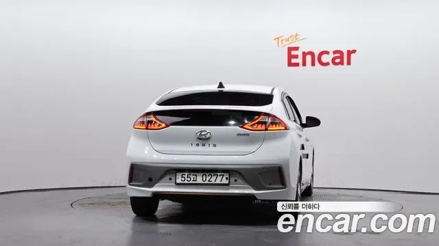 Hyundai Ioniq Ionic Electric, 2016 — фото 4