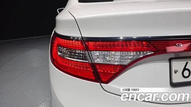 Hyundai Grandeur HG Hybrid, 2014 — фото 24