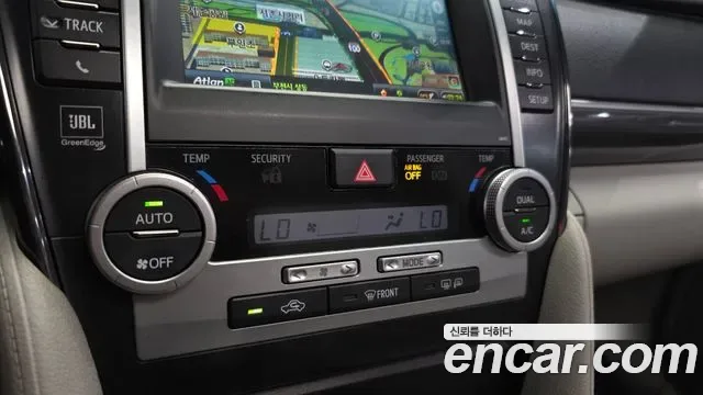 Toyota Camry, 2012 — фото 17