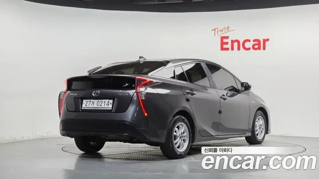Toyota Prius, 2016 — фото 2