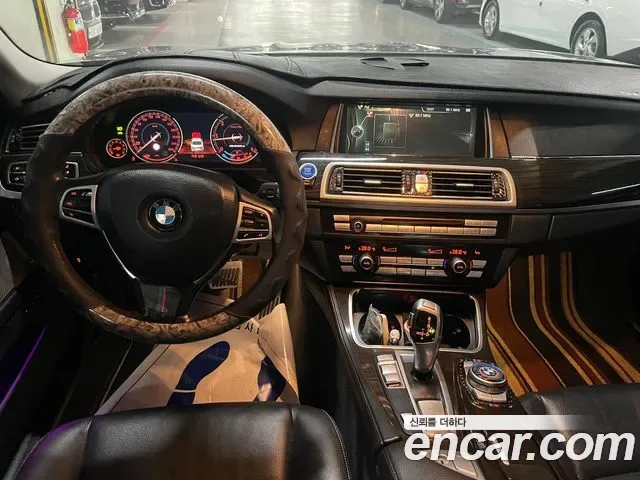 BMW 5-Series F10, 2014 — фото 16