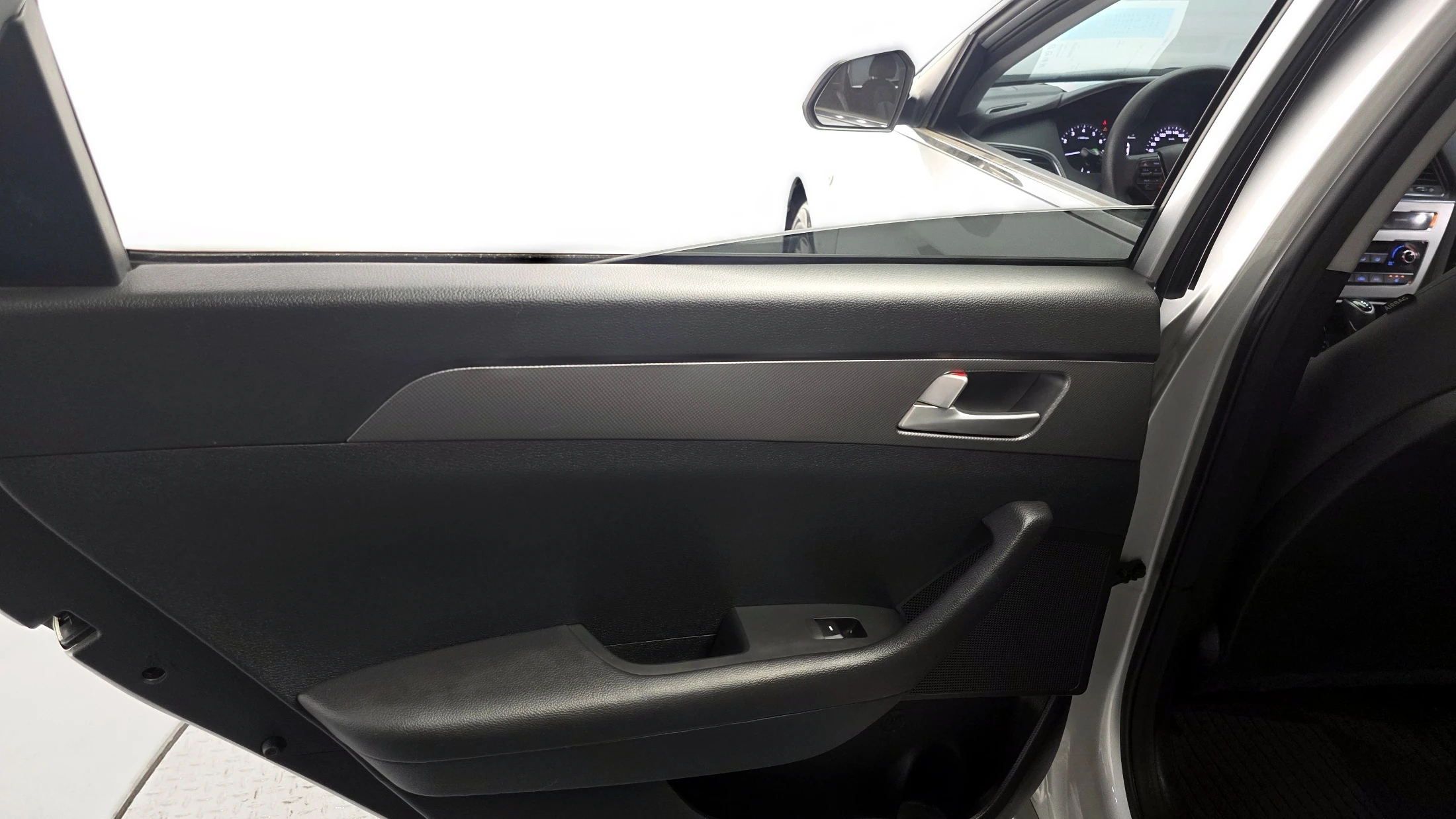 Hyundai Sonata LF Sonata, 2014 — фото 25