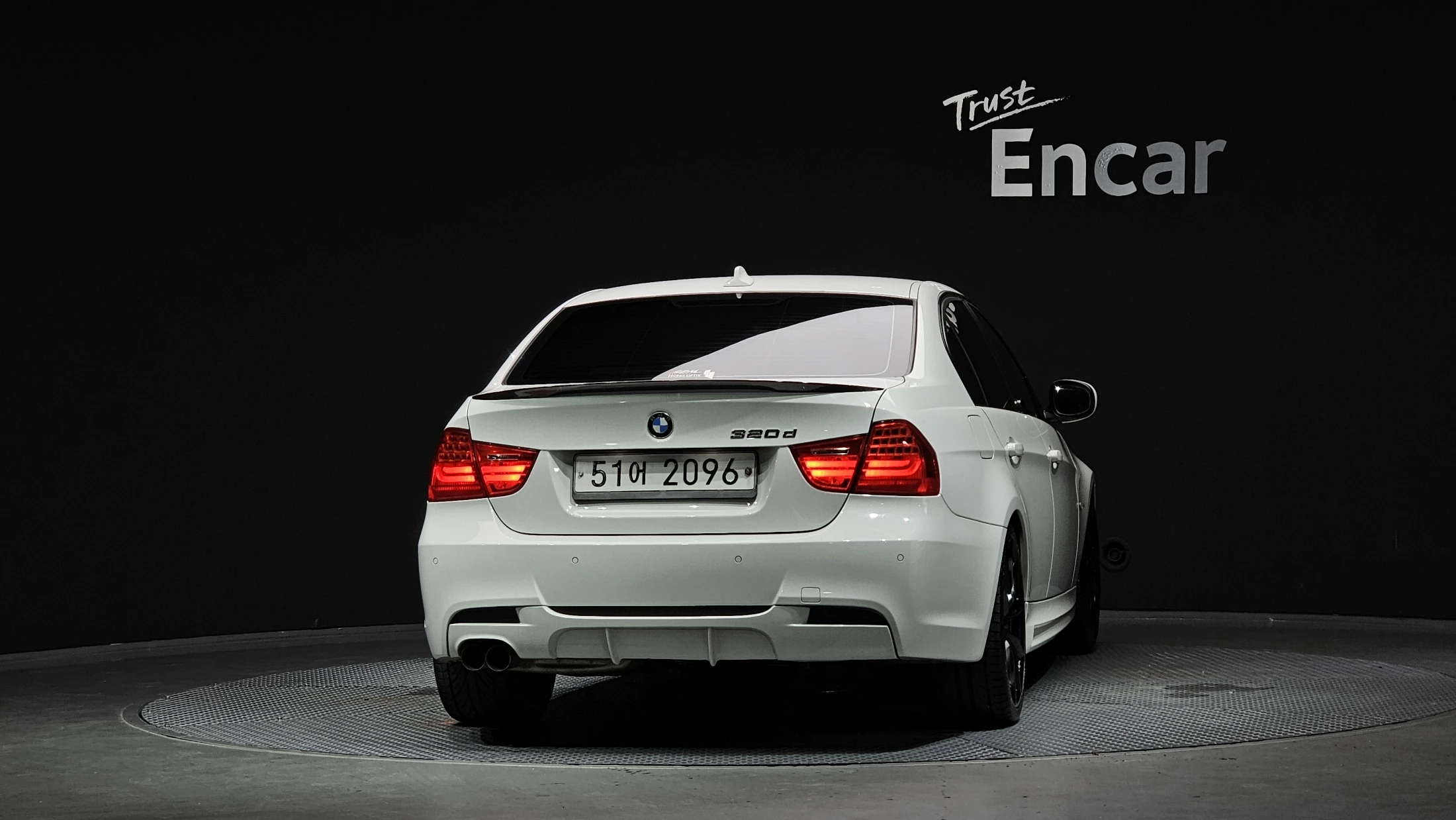 BMW 3-Series E90, 2011 — фото 4