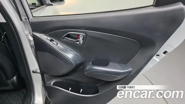 Hyundai Tucson ix, 2011 — фото 25