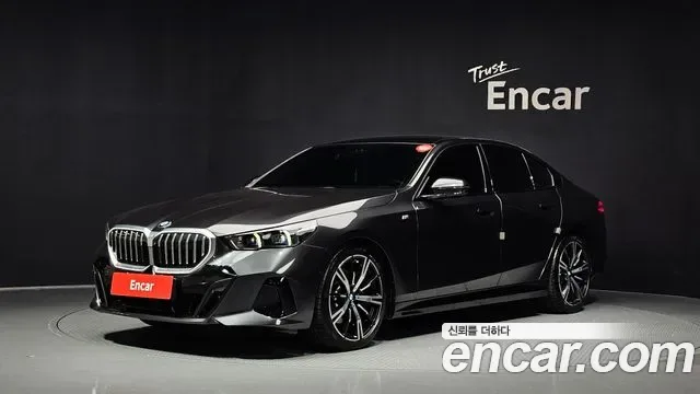 BMW 5-Series G60, 2025 — внешний вид автомобиля