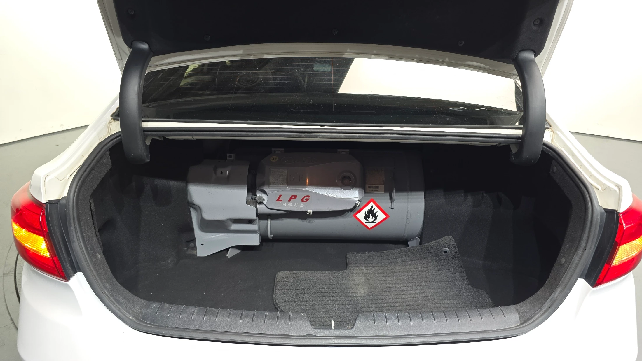 Hyundai Sonata LF Sonata, 2014 — фото 19