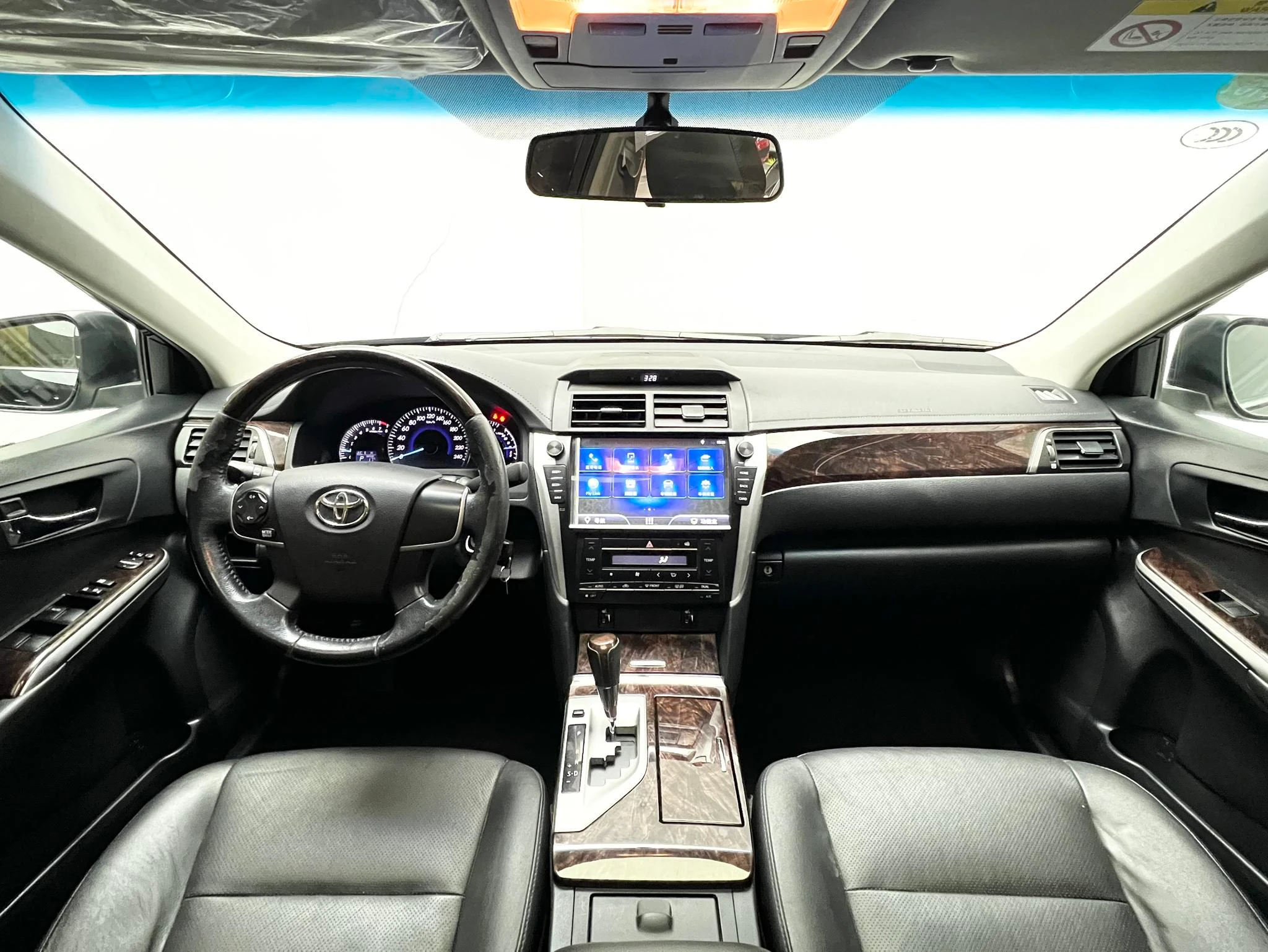 Toyota Camry, 2015 — фото 9