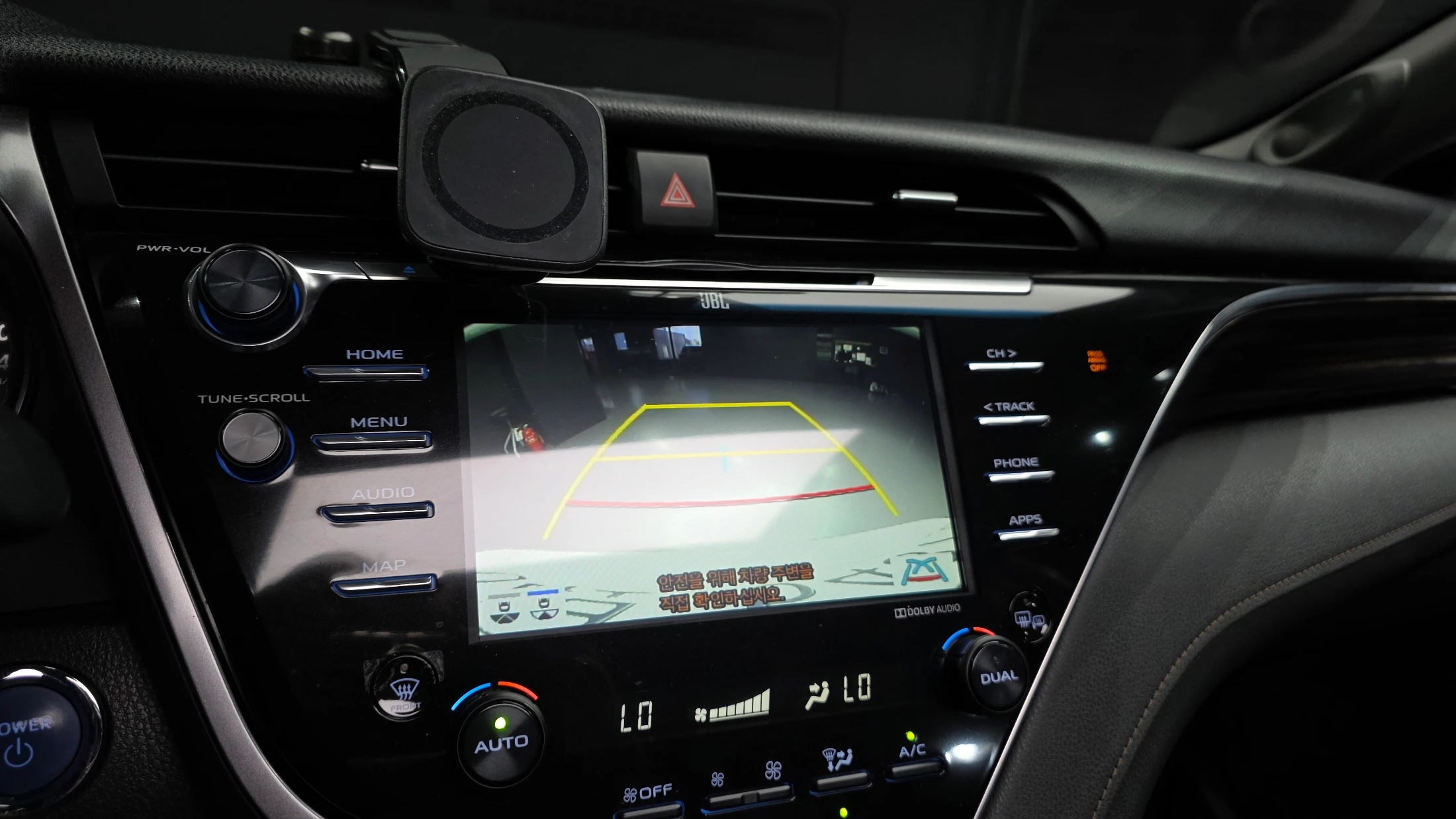 Toyota Camry xv70, 2017 — фото 15