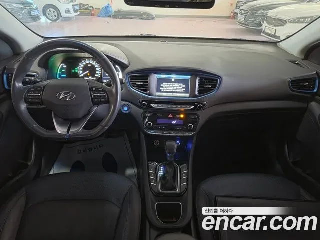 Hyundai Ioniq Ionic Hybrid, 2016 — фото 8
