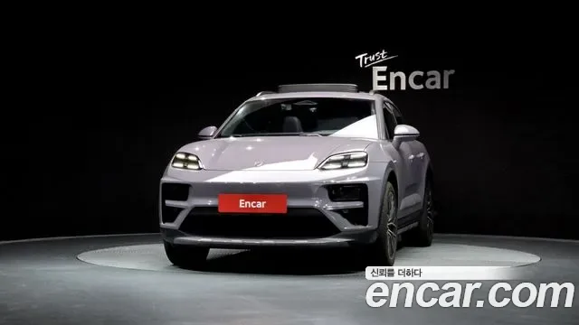 Porsche Macan EV, 2025 — фото 2