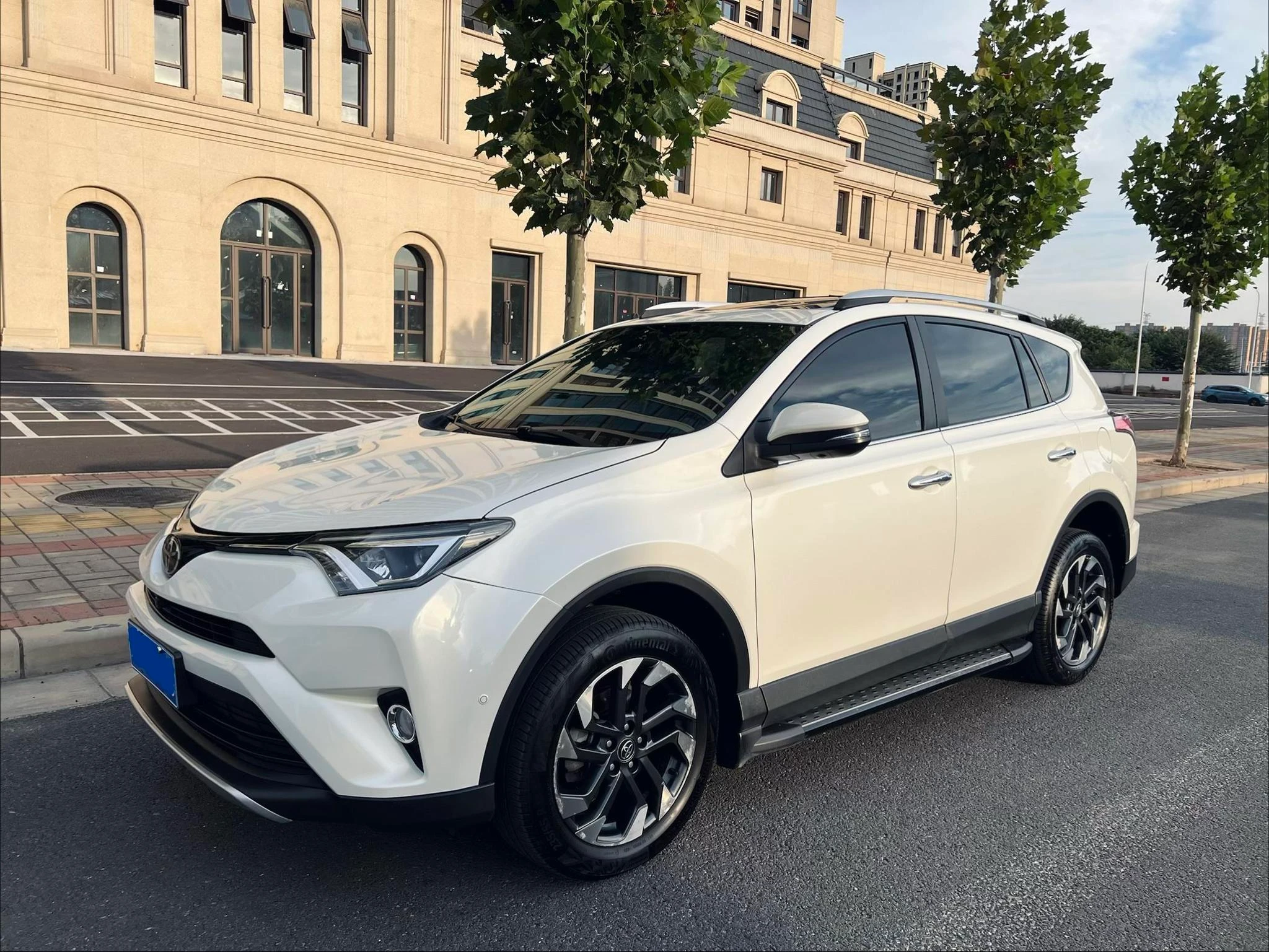 Toyota RAV4 Rongfang