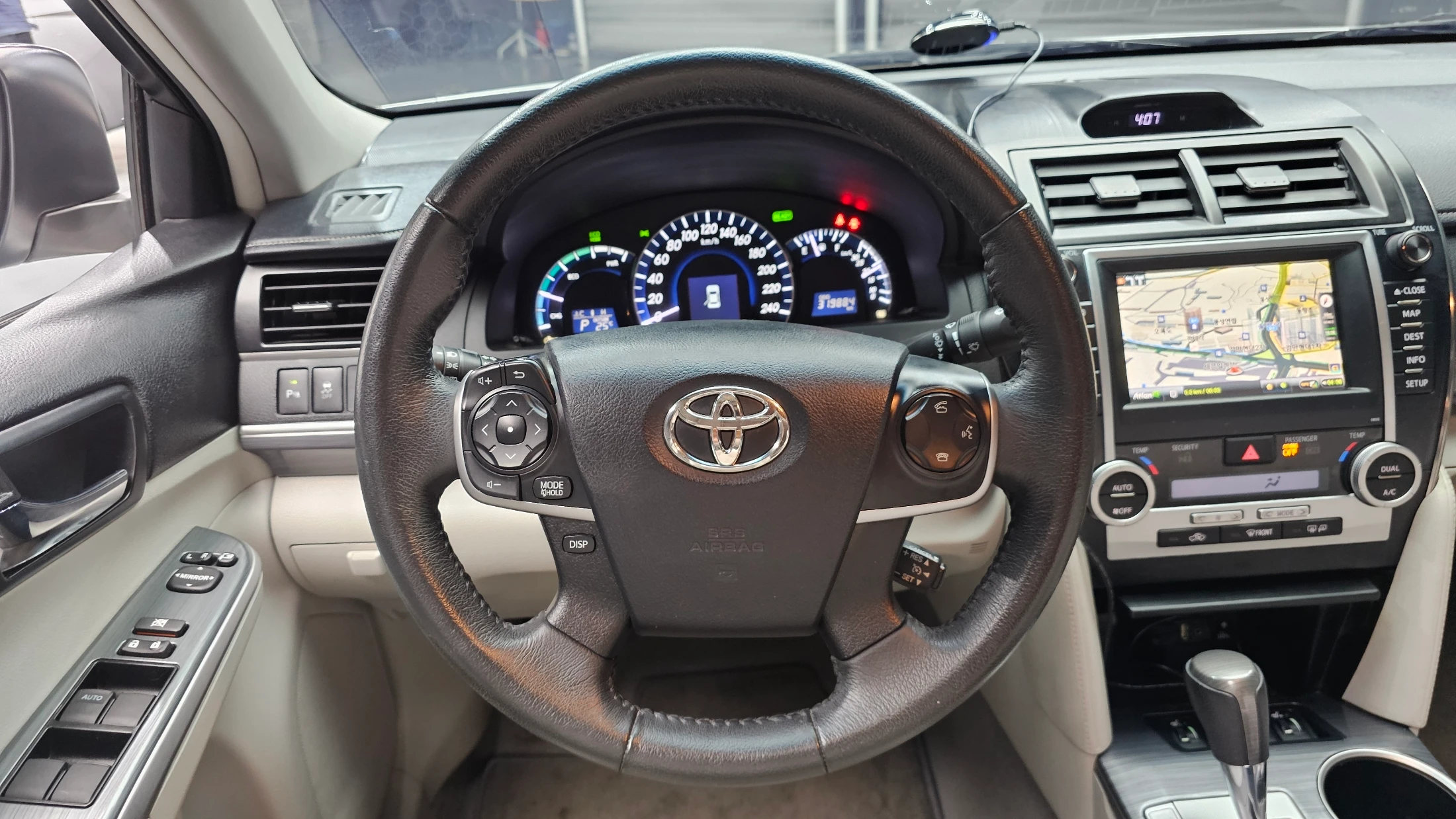Toyota Camry, 2012 — фото 13