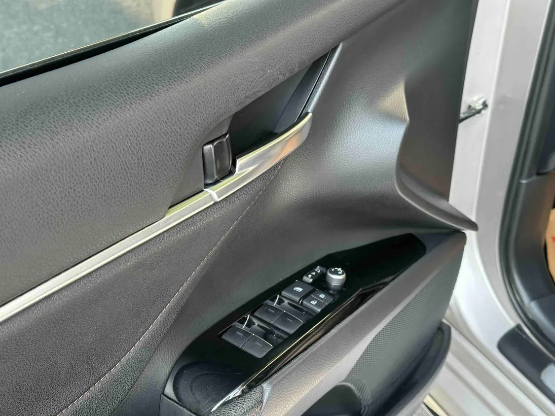 Toyota Camry, 2023 — фото 19