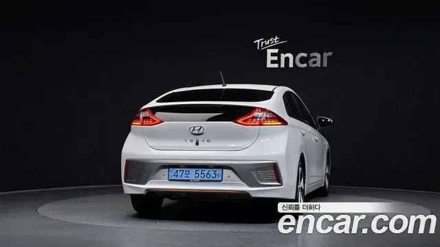 Hyundai Ioniq Ionic Electric, 2017 — фото 4
