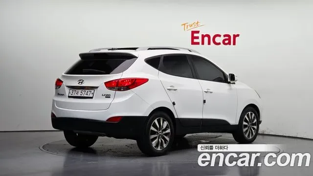 Hyundai Tucson ix, 2012 — фото 2