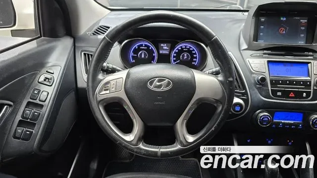 Hyundai Tucson ix, 2010 — фото 13