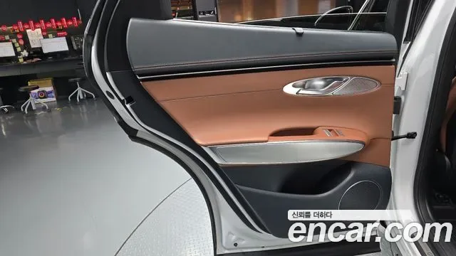 Genesis Gv70, 2024 — фото 25
