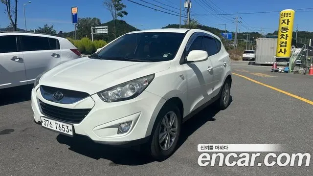 Hyundai Tucson ix, 2012 — фото 2