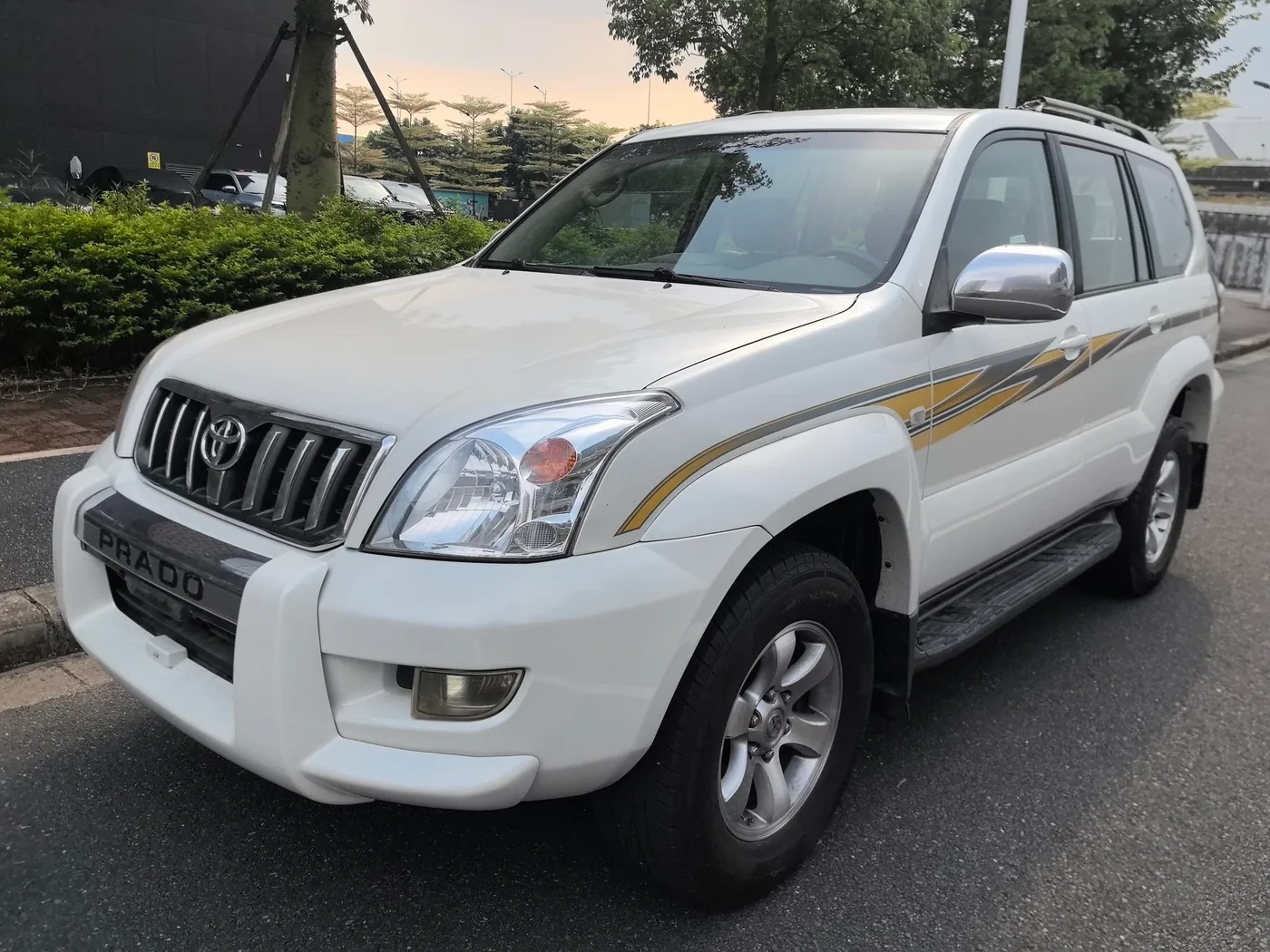 Toyota Prado (imported)