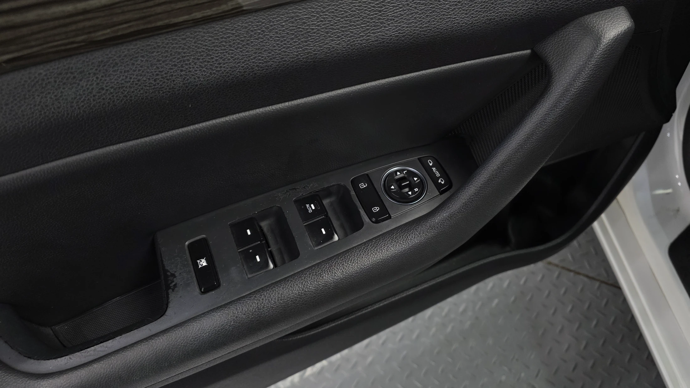 Hyundai Sonata LF Sonata, 2014 — фото 18