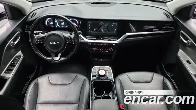 Kia Niro Plus, 2022 — фото 7