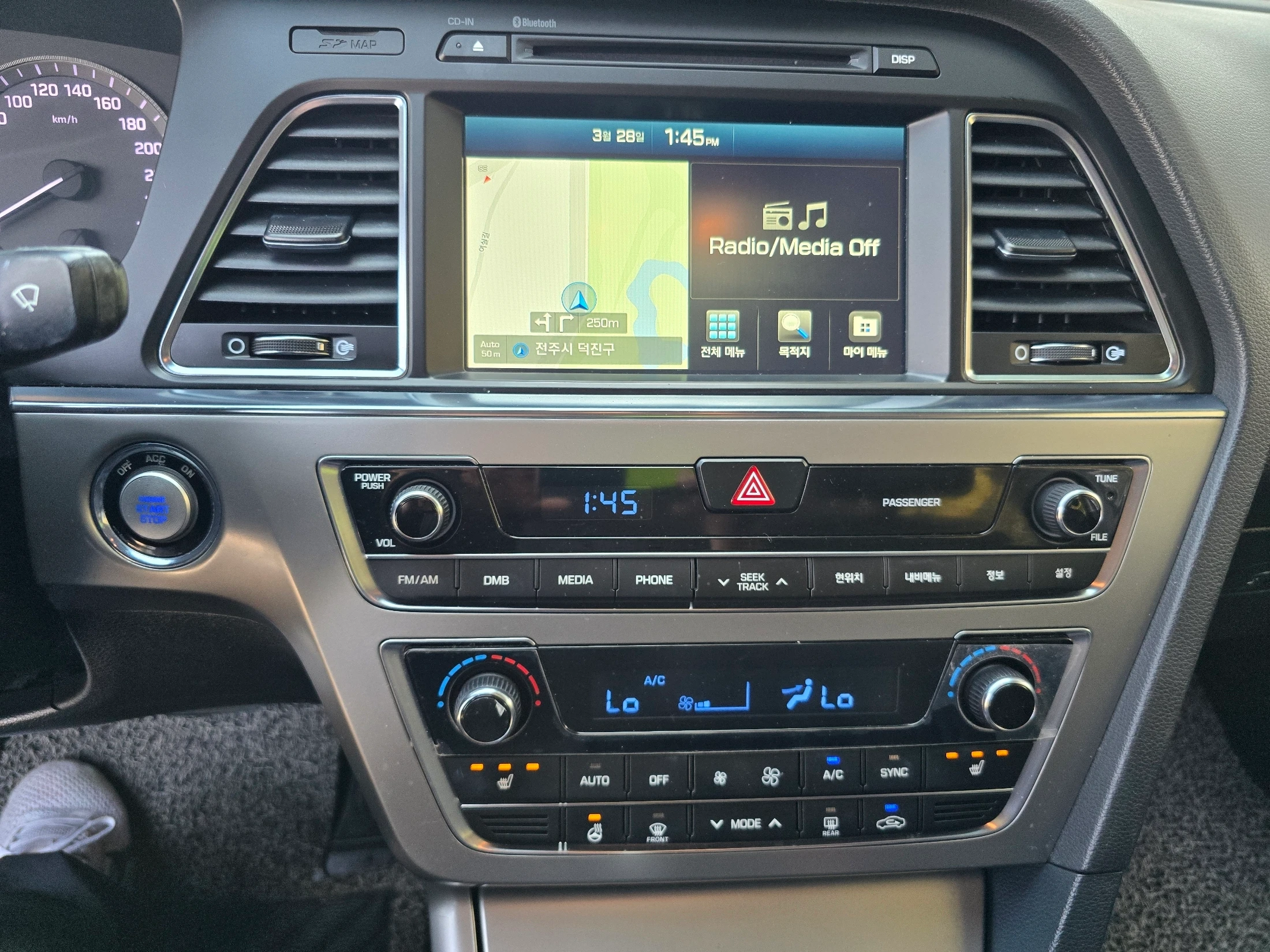 Hyundai Sonata LF Sonata, 2014 — фото 17